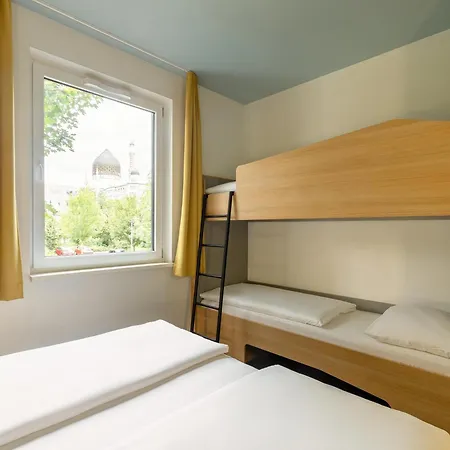 Hotel Dresden-messe 3*