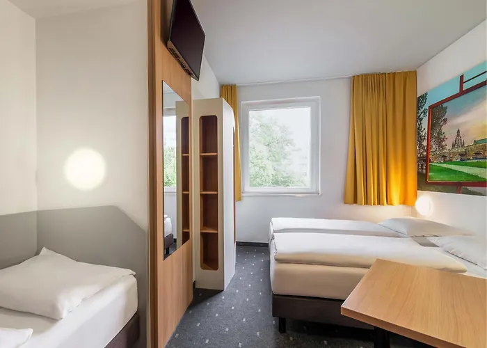 Hotel Dresden-messe 3*